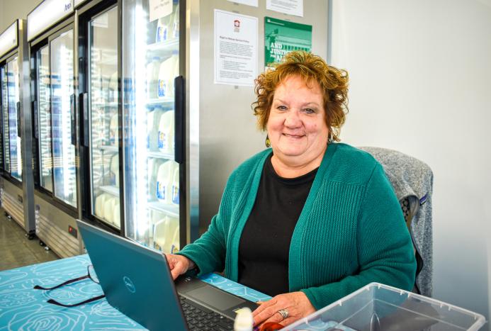 Tammy volunteers at the Foodbank
