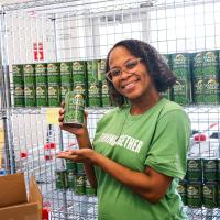Smucker volunteer